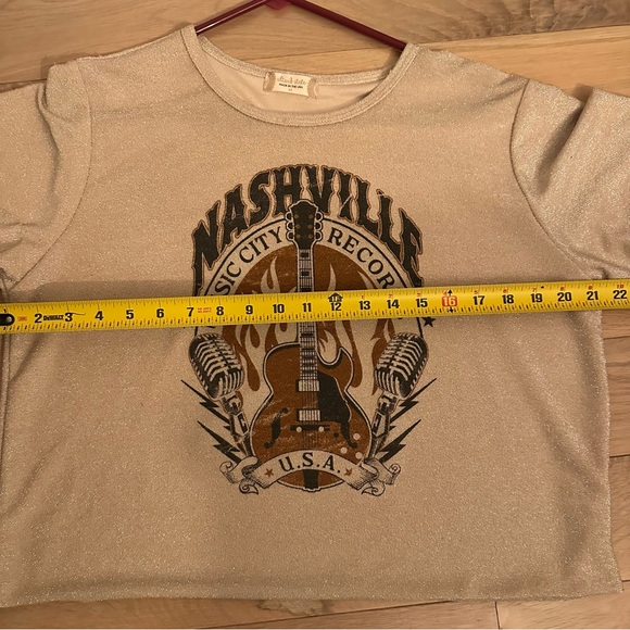 Altar’d State Cropped Nashville TN Shirt - Medium - Picture 7 of 11